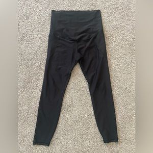 Old Navy Active Powersoft Maternity Leggings size medium